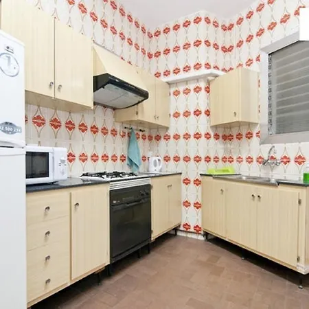 Cozy Near Sagrada Familia Apartment *