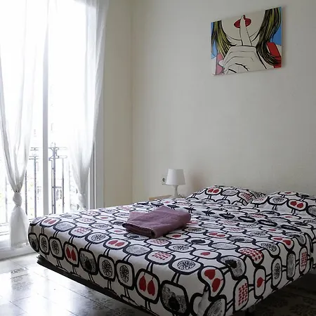 Apartment Cozy Near Sagrada Familia Barcelona