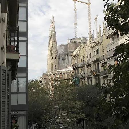 Apartment Cozy Near Sagrada Familia *
