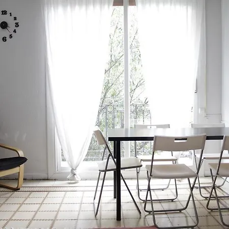 Apartment Cozy Near Sagrada Familia